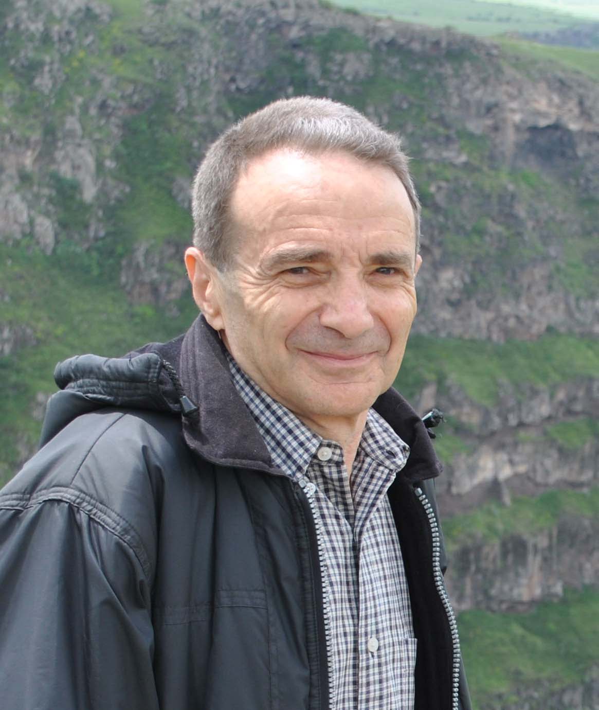 Копирайтер Аркадий Георгиевич Мовсесян